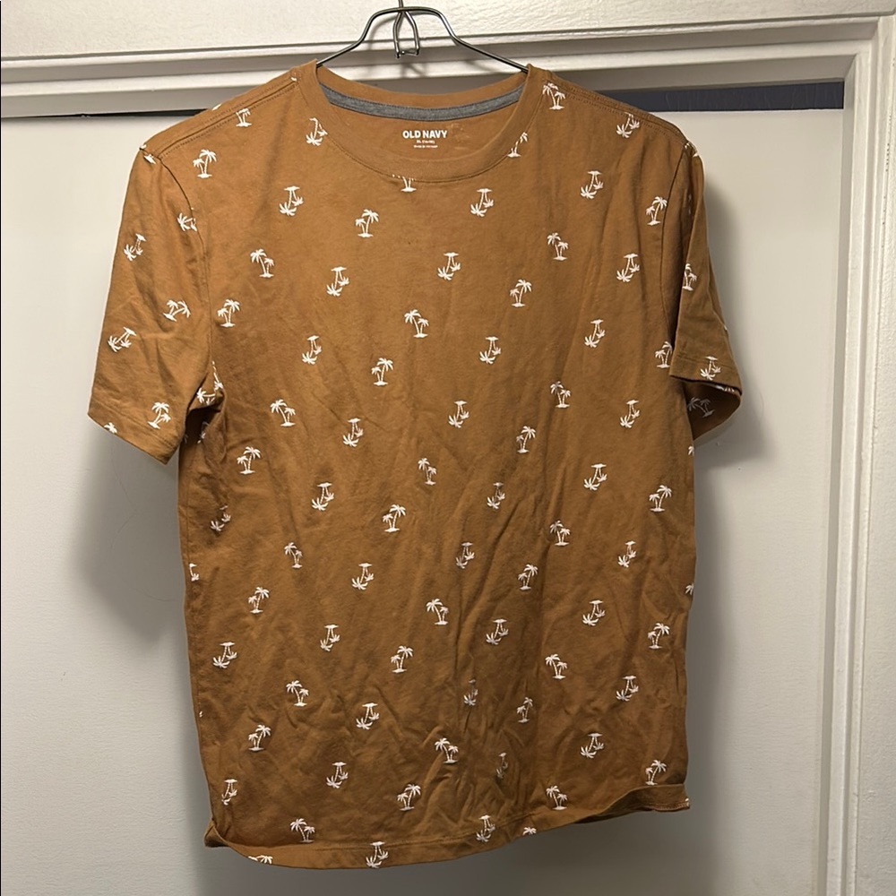 Old Navy Brown Short Sleeve Tee with Playful Pattern